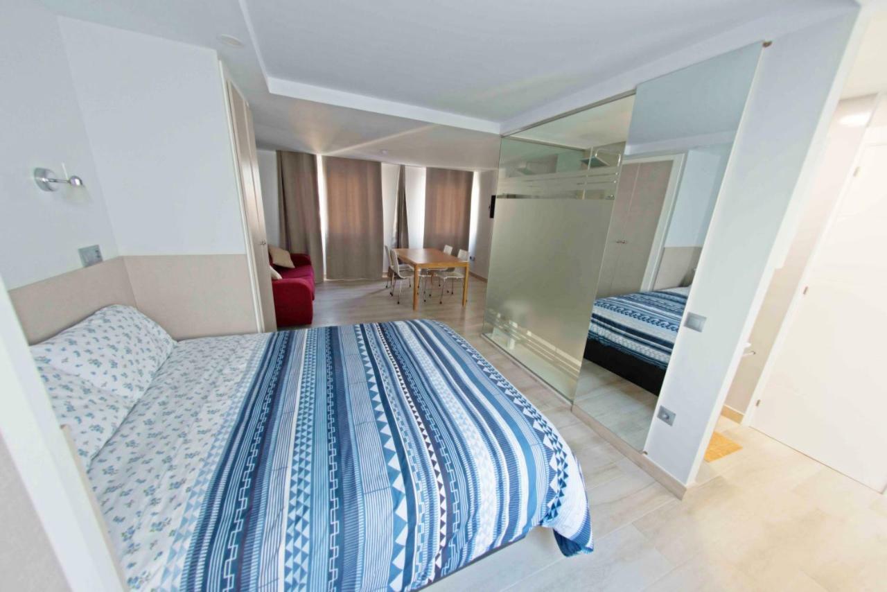 Luxury And Cozy Apartment Malaga Exterior photo